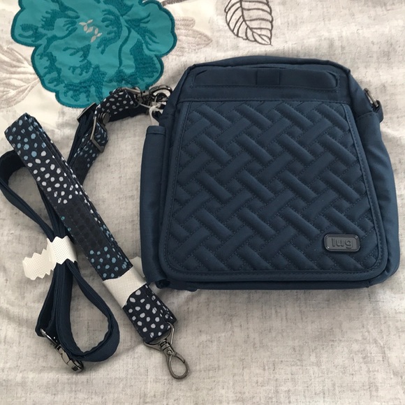 lug flapper crossbody